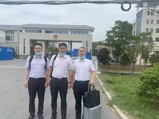 在泰州看守所會見并參加泰州中院二審開庭