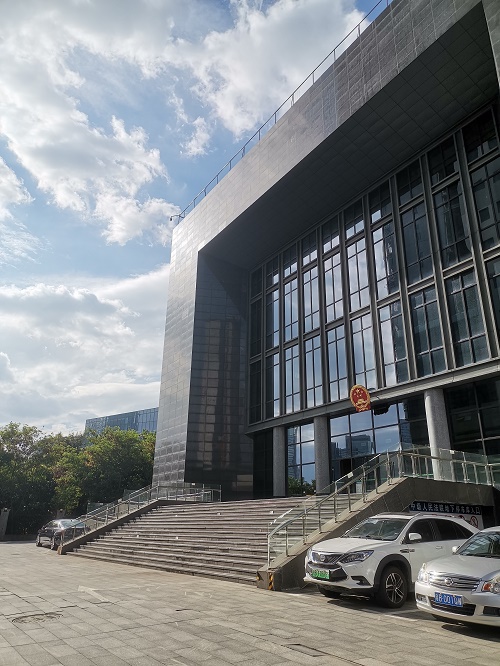 深圳市中級(jí)法院閱卷某走私案件
