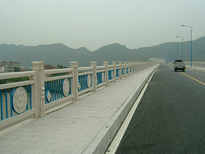 橋梁鐵藝護(hù)欄圖片1