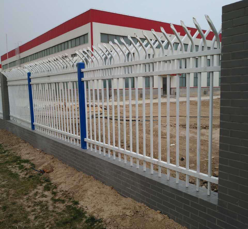 廠區(qū)鋅鋼護(hù)欄